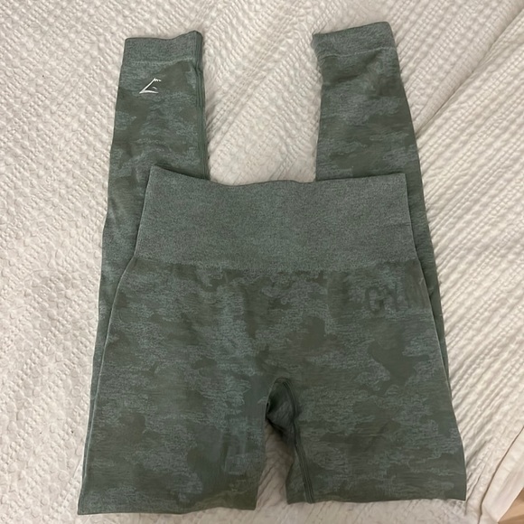 Gymshark Pants - GYMSHARK CAMO LEGGING